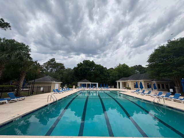 610 Hobcaw Bluff Drive, Mount Pleasant, SC 29464