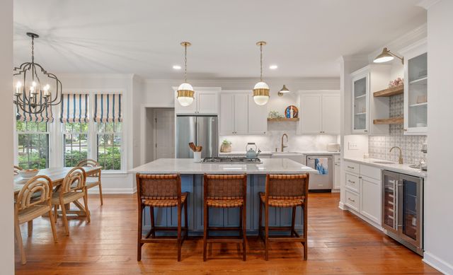 610 Hobcaw Bluff Drive, Mount Pleasant, SC 29464
