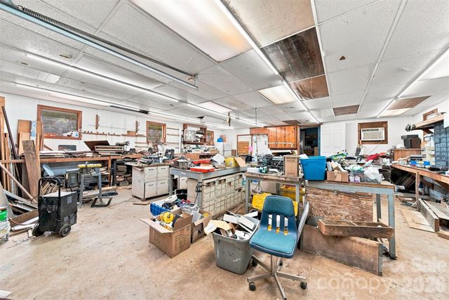 1261 Davis Road, Lincolnton, NC 28092