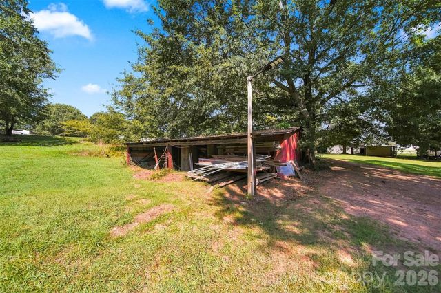 1261 Davis Road, Lincolnton, NC 28092