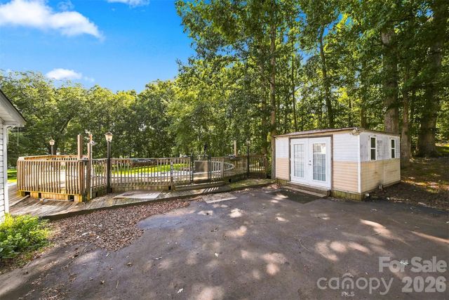 1261 Davis Road, Lincolnton, NC 28092
