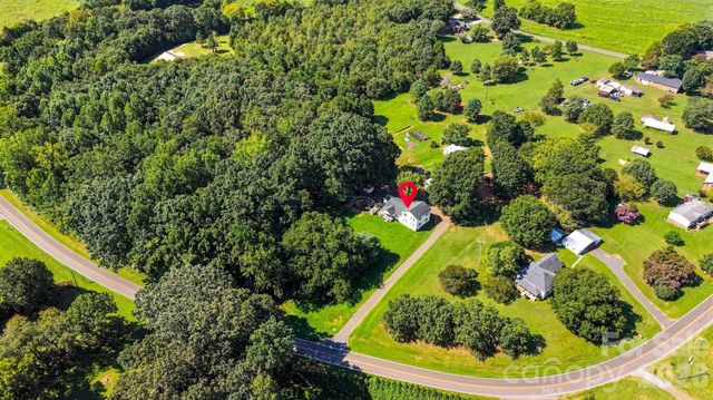 1261 Davis Road, Lincolnton, NC 28092