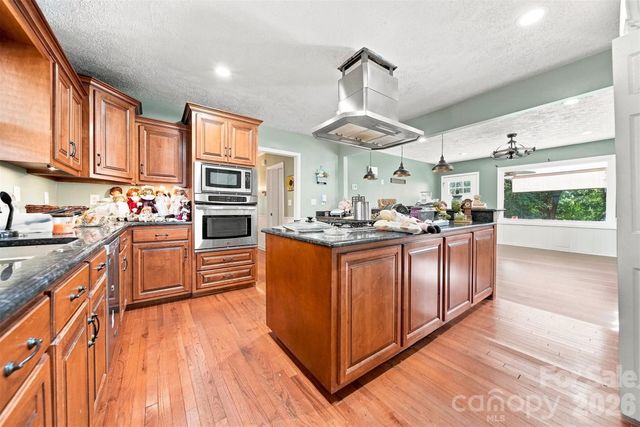 1261 Davis Road, Lincolnton, NC 28092