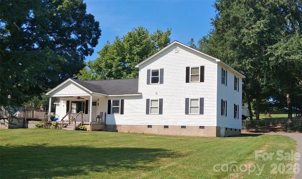 1261 Davis Road, Lincolnton, NC 28092