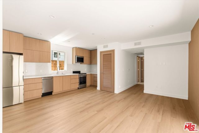 5912 Mammoth Avenue, Sherman Oaks, CA 91401