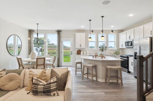 9284 Larimar Trail, Eden Prairie, MN 55347