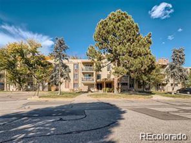 1300 S Parker Rd 11, Denver, CO 80231