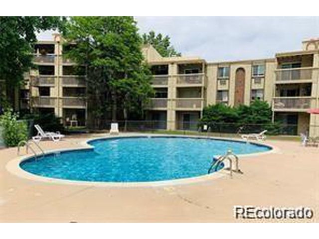 1300 S Parker Rd 11, Denver, CO 80231