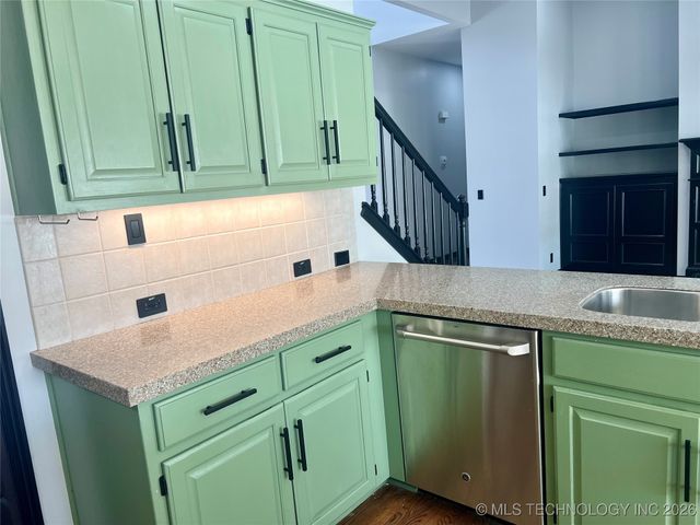 19950 W Hwy 33 Road, Sapulpa, OK 74066