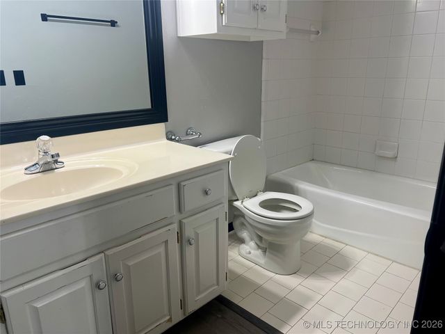 19950 W Hwy 33 Road, Sapulpa, OK 74066