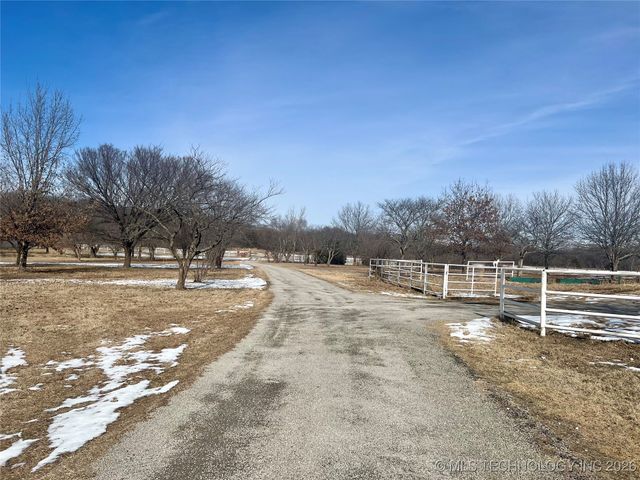 19950 W Hwy 33 Road, Sapulpa, OK 74066