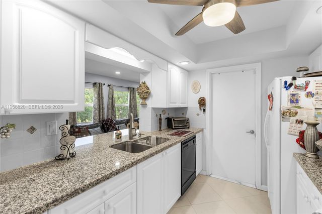 7185 E Tropical Way, Plantation, FL 33317