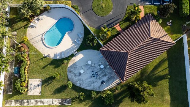 7185 E Tropical Way, Plantation, FL 33317