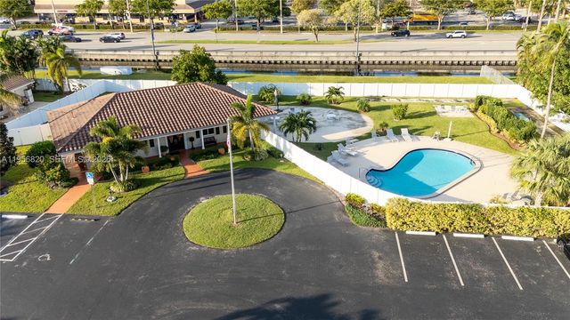 7185 E Tropical Way, Plantation, FL 33317
