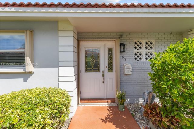 7185 E Tropical Way, Plantation, FL 33317