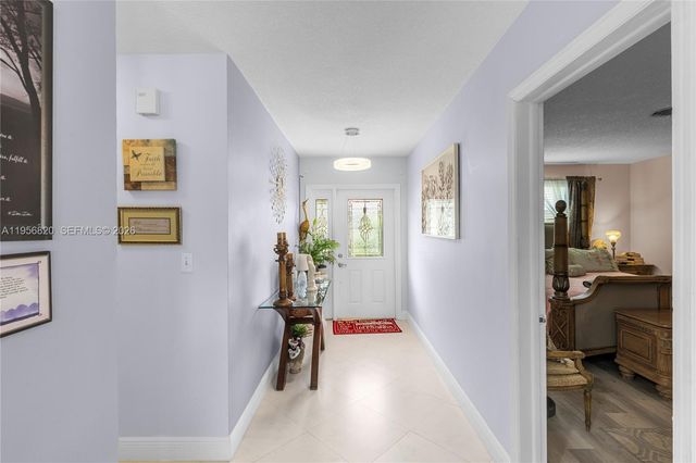 7185 E Tropical Way, Plantation, FL 33317