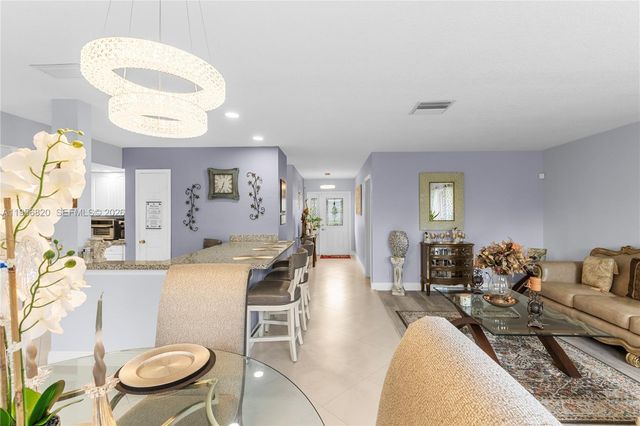 7185 E Tropical Way, Plantation, FL 33317