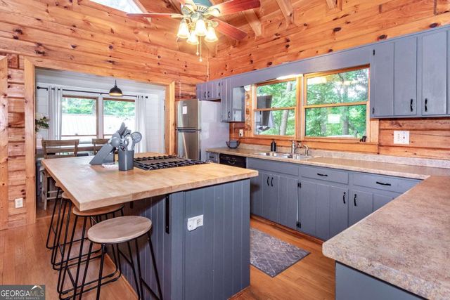 30 Maxwell Lane 242, Blue Ridge, GA 30513