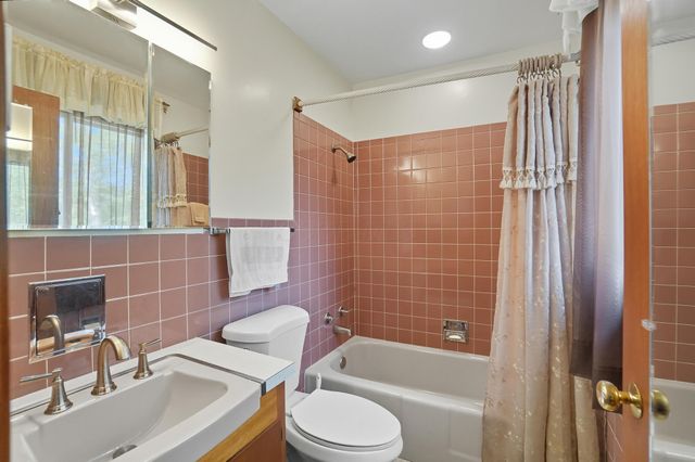 70 Riverside Drive, Galloway, OH 43119