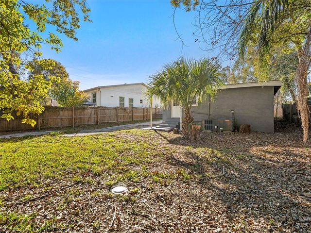 3622 E MOHAWK AVENUE, Tampa, FL 33610