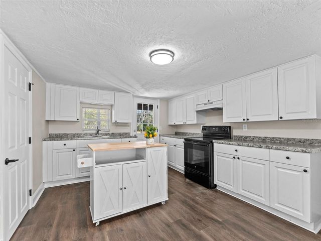 3622 E MOHAWK AVENUE, Tampa, FL 33610