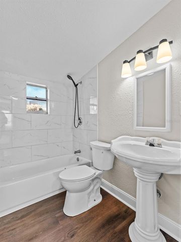 3622 E MOHAWK AVENUE, Tampa, FL 33610