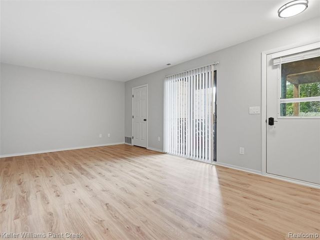 16490 Clarkson Drive 55, Fraser, MI 48026
