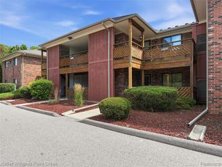 16490 Clarkson Drive 55, Fraser, MI 48026