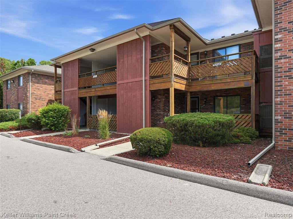 16490 Clarkson Drive 55, Fraser, MI 48026
