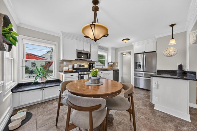 3188 Ellwood Avenue, Berkley, MI 48072
