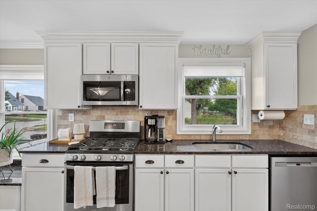 3188 Ellwood Avenue, Berkley, MI 48072