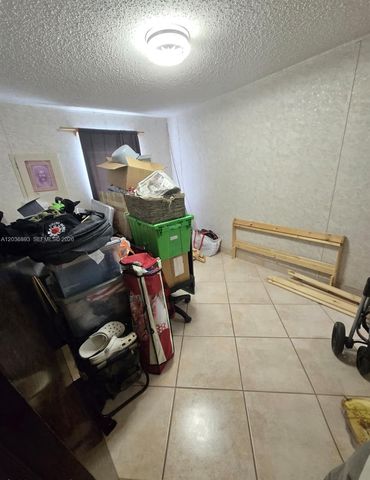 1061 SW 131 PL, Miami, FL 33184