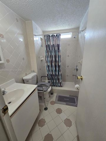 1061 SW 131 PL, Miami, FL 33184