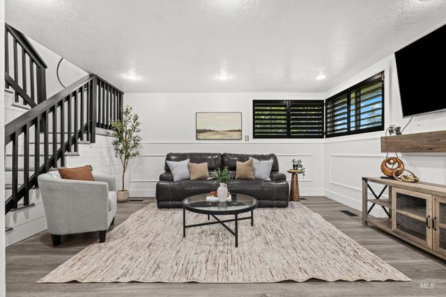 203 Melba Dr, Nampa, ID 83686