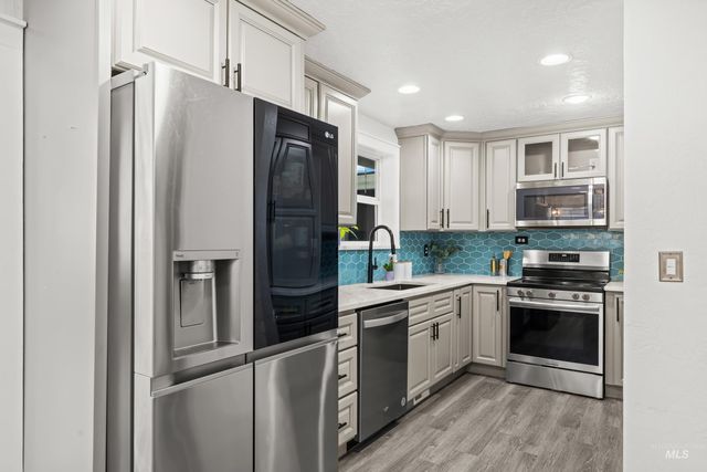 203 Melba Dr, Nampa, ID 83686