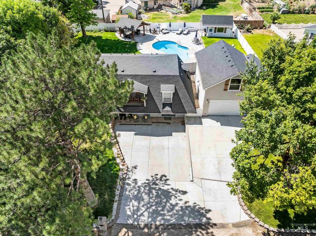 203 Melba Dr, Nampa, ID 83686