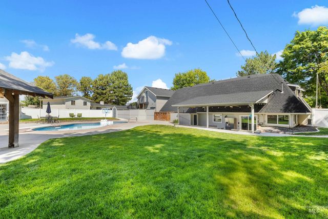203 Melba Dr, Nampa, ID 83686