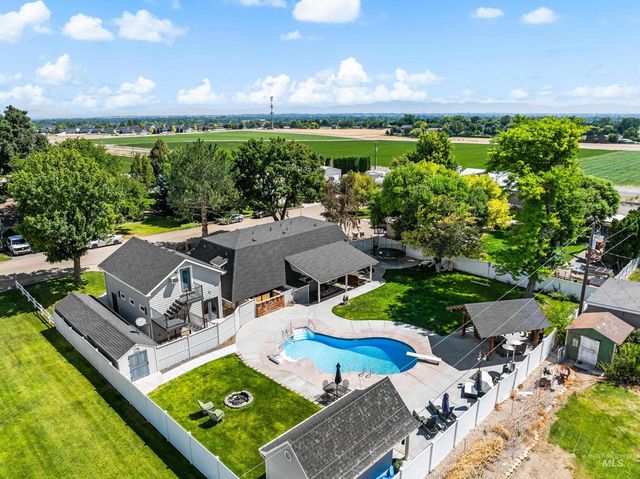 203 Melba Dr, Nampa, ID 83686