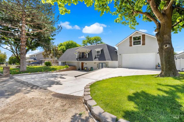 203 Melba Dr, Nampa, ID 83686