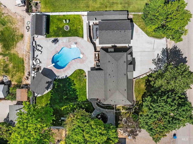203 Melba Dr, Nampa, ID 83686