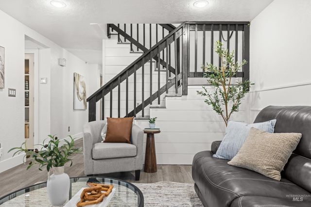 203 Melba Dr, Nampa, ID 83686