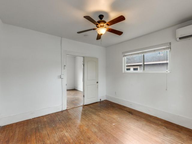 1903 E 10th ST, Austin, TX 78702