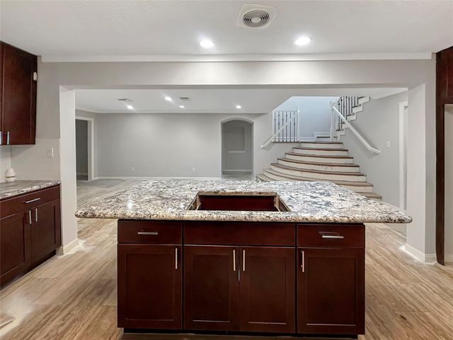 4319 Woodvalley Drive, Houston, TX 77096