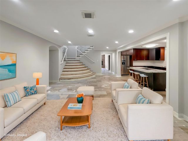 4319 Woodvalley Drive, Houston, TX 77096