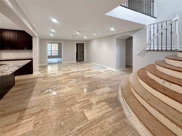 4319 Woodvalley Drive, Houston, TX 77096