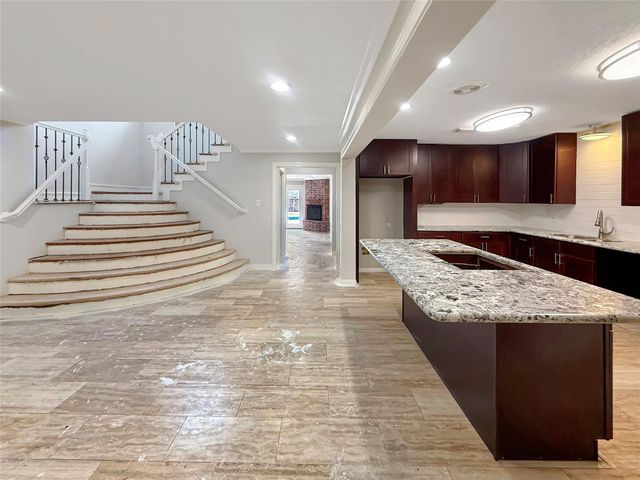 4319 Woodvalley Drive, Houston, TX 77096