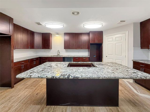 4319 Woodvalley Drive, Houston, TX 77096