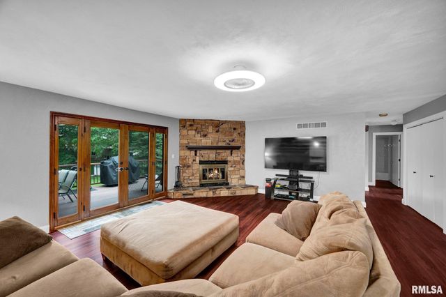 4419 W LYNNHURST Drive, Peoria, IL 61615