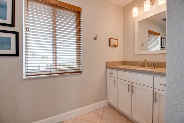 27365 Barbuda Lane, Ramrod Key, FL 33042