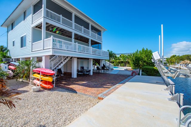 27365 Barbuda Lane, Ramrod Key, FL 33042